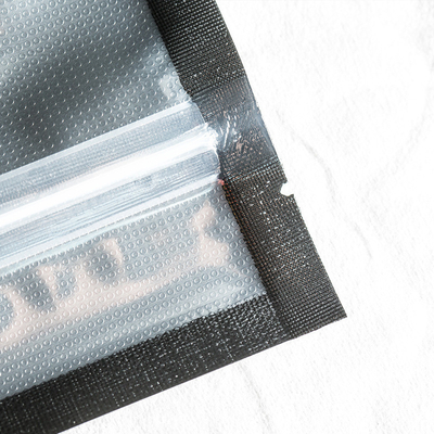 De plastic Duidelijke Geweven Zwarte Vacuümverbinding doet 4 MIL Thickness in zakken